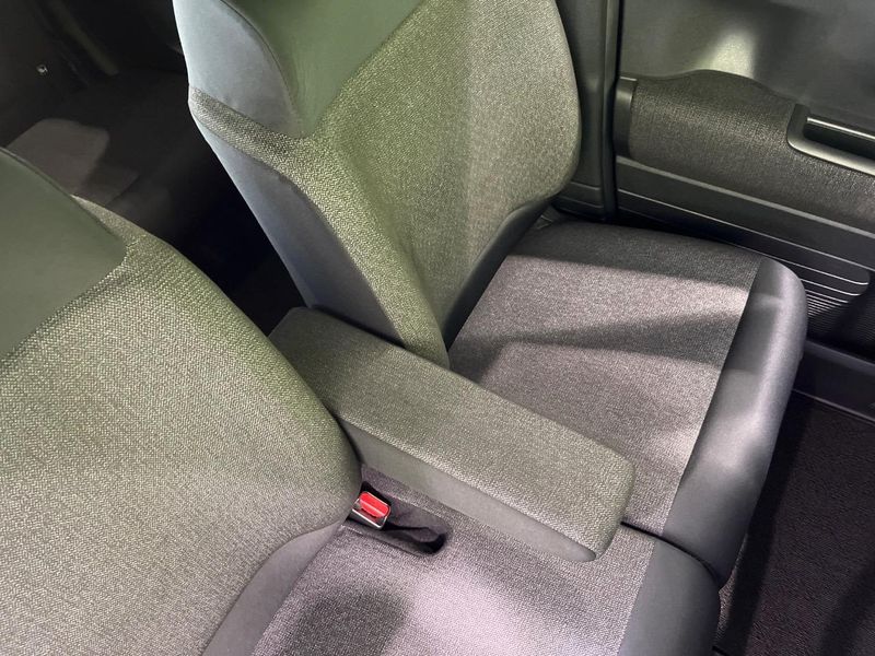 2023 Honda N-BOX CUSTOM 6BA-JF5 (UW-6a769e4865e7c)[26]