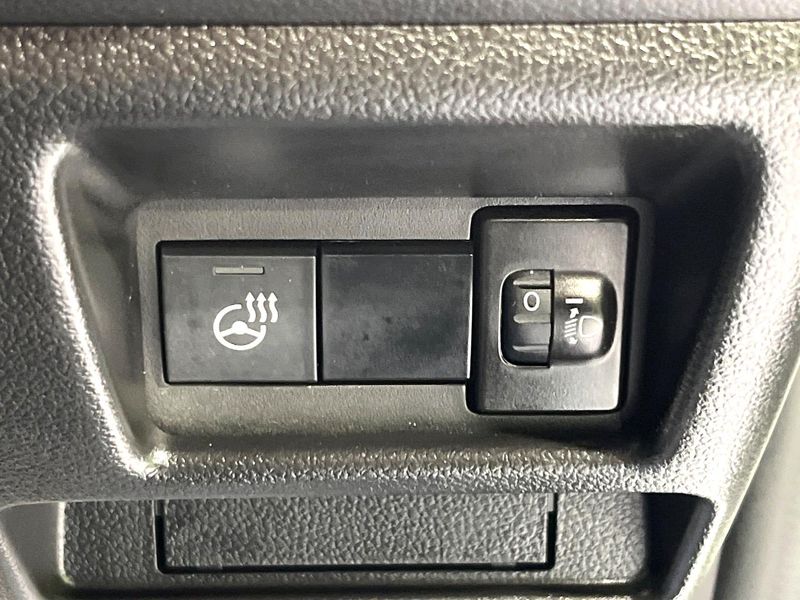 2025 Suzuki Spacia Custom 5AA-MK94S (UW-6a769f45b9eb2)[21]