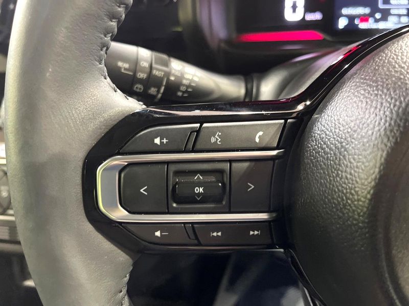 2025 Suzuki Spacia Custom 5AA-MK94S (UW-6a769f45b9eb2)[15]