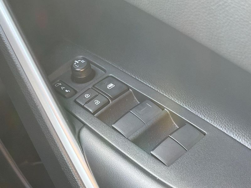 2025 Toyota Corolla Cross 4BA-MXGA10 (UW-6a769f80095ce)[5]