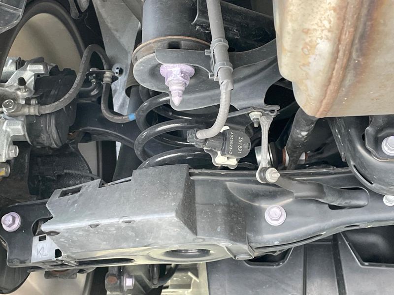 2023 Toyota Harrier 6BA-MXUA80 (UW-6a769fb179b0f)[25]