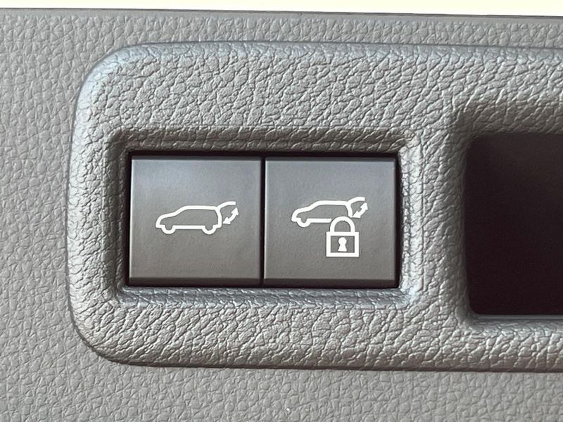 2023 Toyota Harrier 6BA-MXUA80 (UW-6a769fb1e8cac)[27]