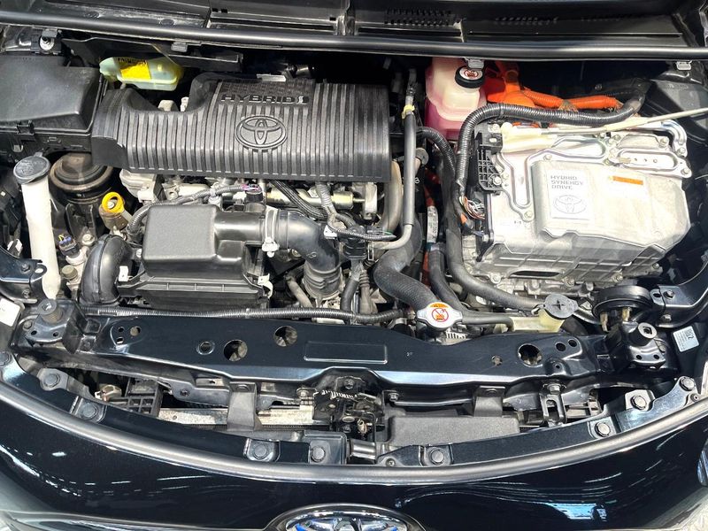 2018 Toyota Sienta DAA-NHP170G (UW-6a769fe49d978)[4]
