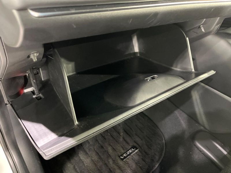 2023 Honda Vezel 6AA-RV5 (UW-6a76a01714425)[24]
