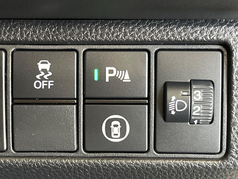 2022 Honda Vezel 6AA-RV5 (UW-6a76a01738d06)[25]