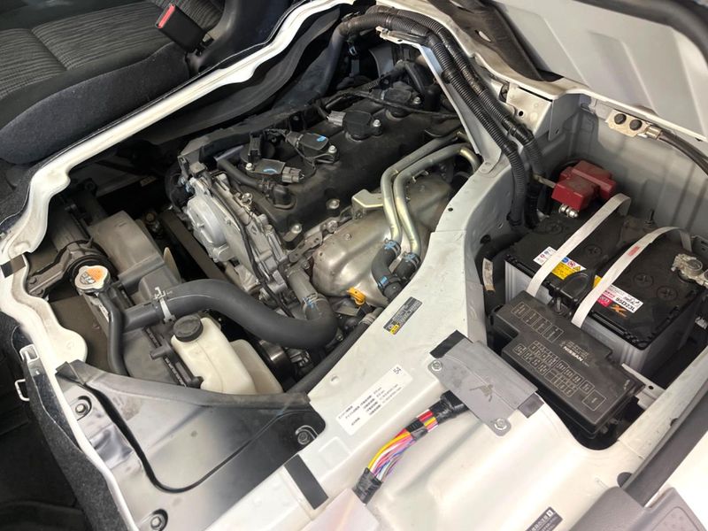 2019 Nissan NV350 CARAVAN VAN CBF-VR2E26 (UW-6a76a07110cf8)[4]