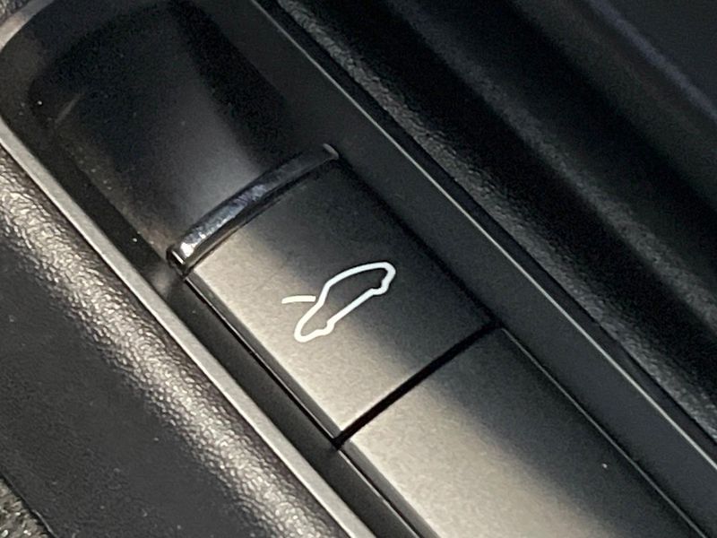 2018 Porsche 911 ABA-991J1 (UW-6a76a08ac583a)[24]
