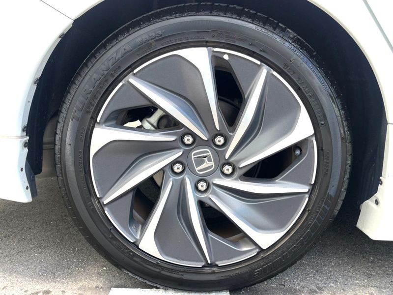 2022 Honda Insight 6AA-ZE4 (UW-6a76a09d48c01)[16]