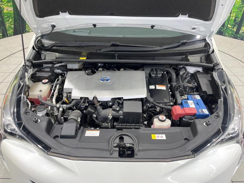 2016 Toyota Prius DAA-ZVW50 (UW-6a76a0d197ea2)[4]