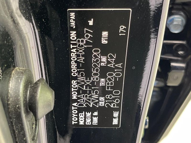 2019 Toyota Prius DAA-ZVW51 (UW-6a76a0de6f1b4)[1]