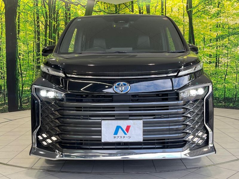 2022 Toyota Voxy 6AA-ZWR90W (UW-6a76a0eed1bc5)[23]