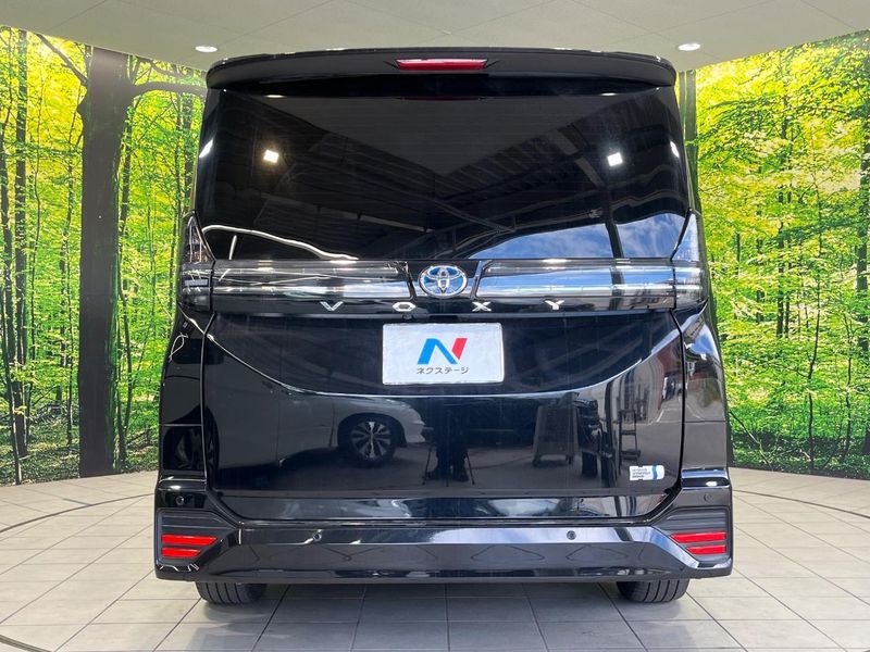 2022 Toyota Voxy 6AA-ZWR90W (UW-6a76a0eed1bc5)[18]