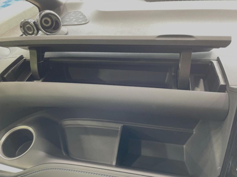 2022 Toyota Voxy 6AA-ZWR90W (UW-6a76a0f0b5d51)[16]