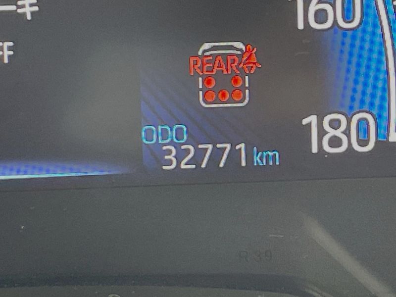 2022 Toyota Voxy 6AA-ZWR90W (UW-6a76a0f0b5d51)[2]