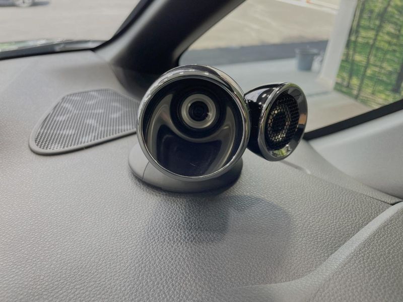 2022 Toyota Voxy 6AA-ZWR90W (UW-6a76a0f0b5d51)[12]