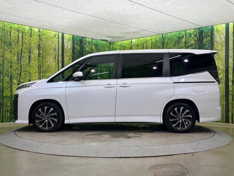 2023 Toyota Voxy 6AA-ZWR90W (UW-6a76a0f3a4fc8)[11]