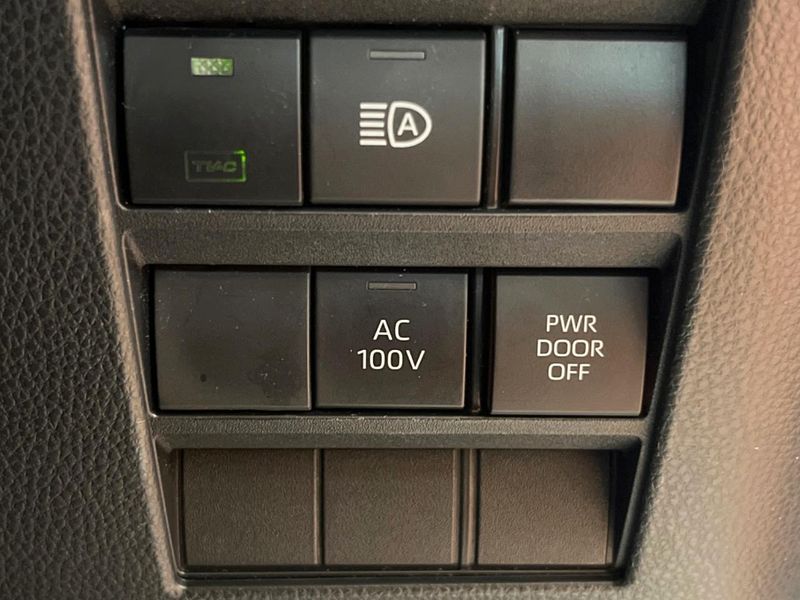 2024 Toyota Voxy 6AA-ZWR90W (UW-6a76a0f99e8eb)[23]