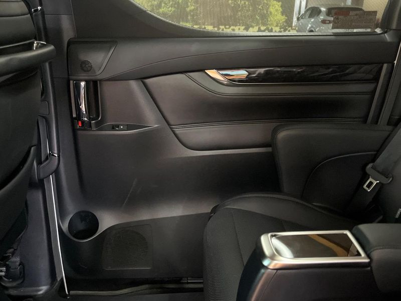 2019 Toyota Alphard DBA-AGH30W (UW-6a77ee22dca1b)[15]