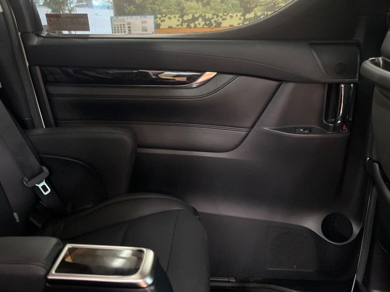 2019 Toyota Alphard DBA-AGH30W (UW-6a77ee22dca1b)[19]