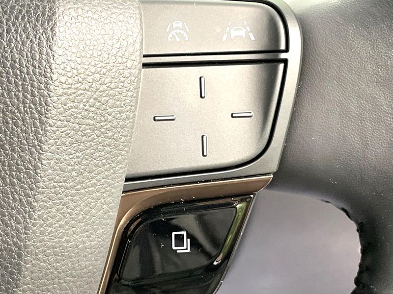 2023 Toyota Alphard 3BA-AGH40W (UW-6a77ee336009c)[19]