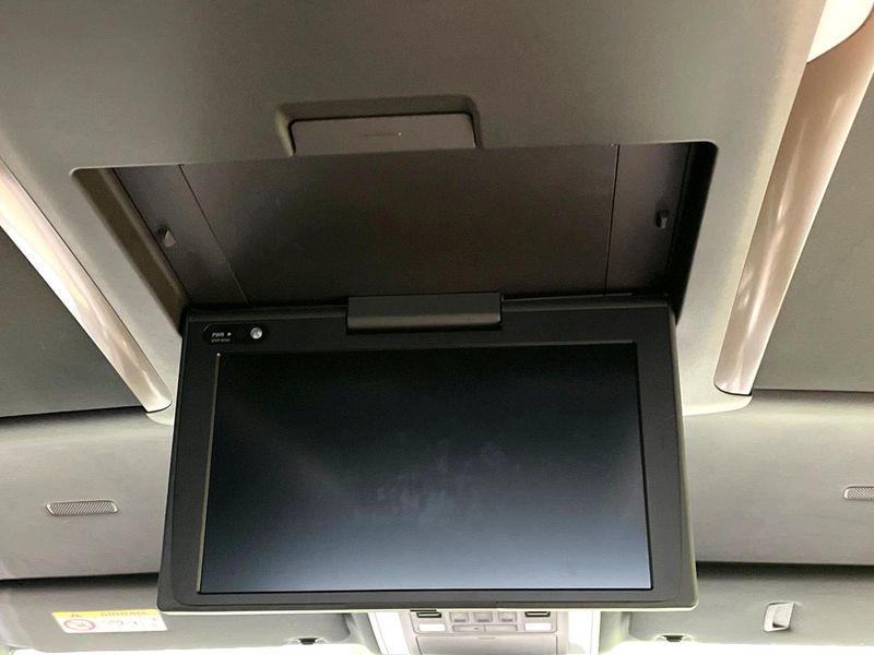 2023 Toyota Alphard 3BA-AGH40W (UW-6a77ee336009c)[8]