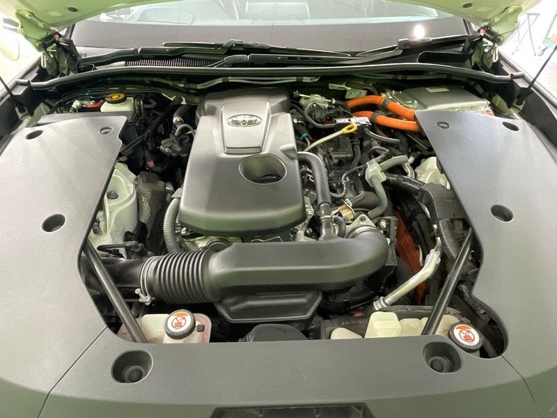 2018 Toyota Crown Hybrid 6AA-AZSH20 (UW-6a77ee6b1c3a0)[4]
