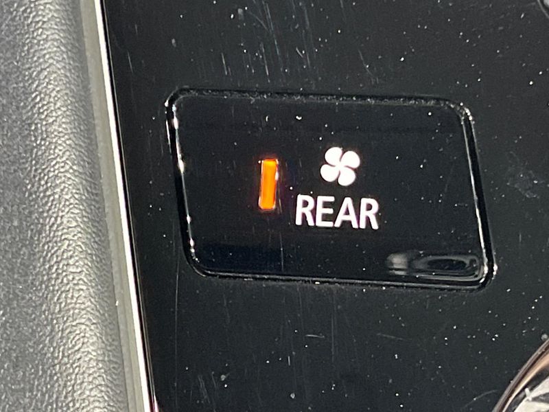 2022 Mitsubishi Delica D:5 3DA-CV1W (UW-6a77eeb46d6d1)[28]