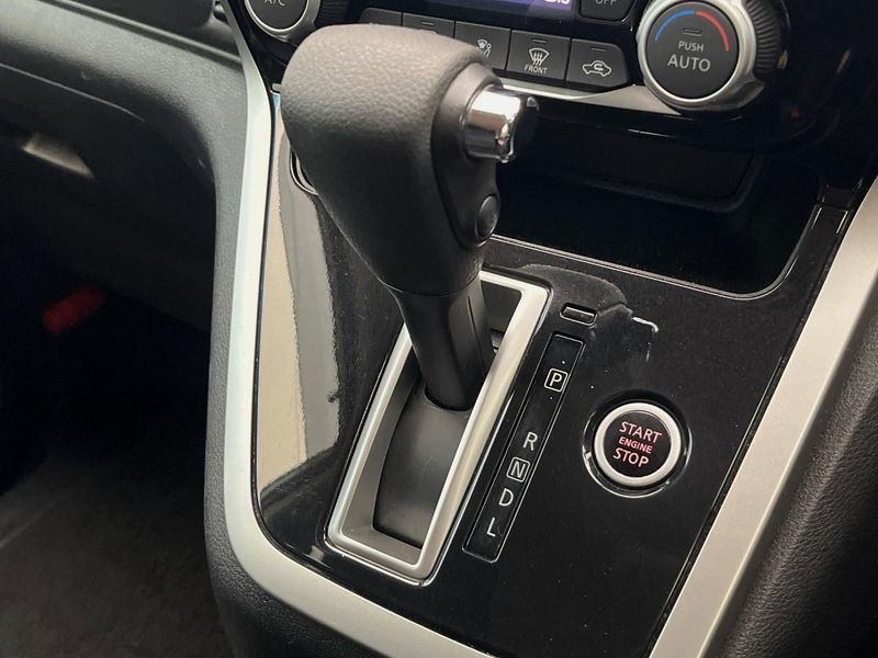 2017 Nissan Serena DAA-GFNC27 (UW-6a77ef0abd949)[25]