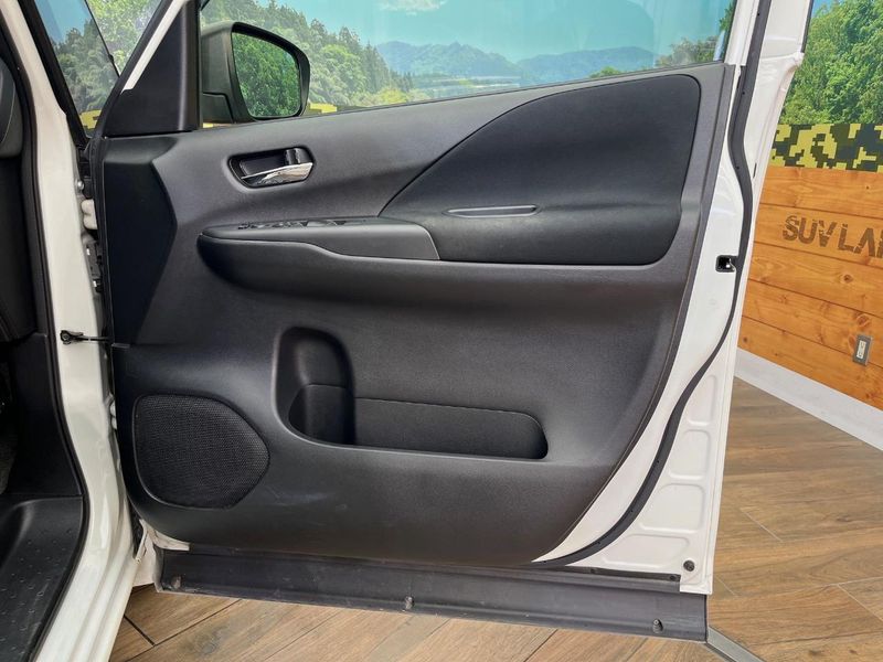 2017 Nissan Serena DAA-GFNC27 (UW-6a77ef0abd949)[19]