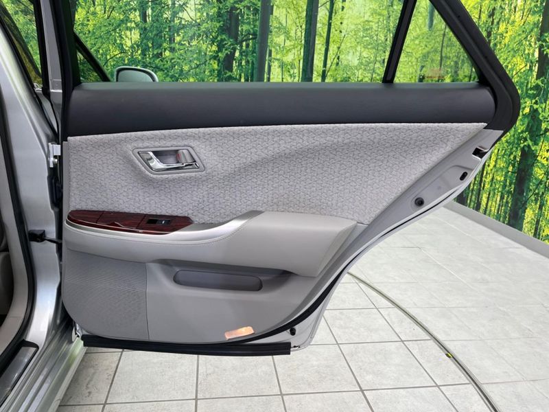 2011 Toyota Crown DBA-GRS202 (UW-6a77ef225a8ee)[25]
