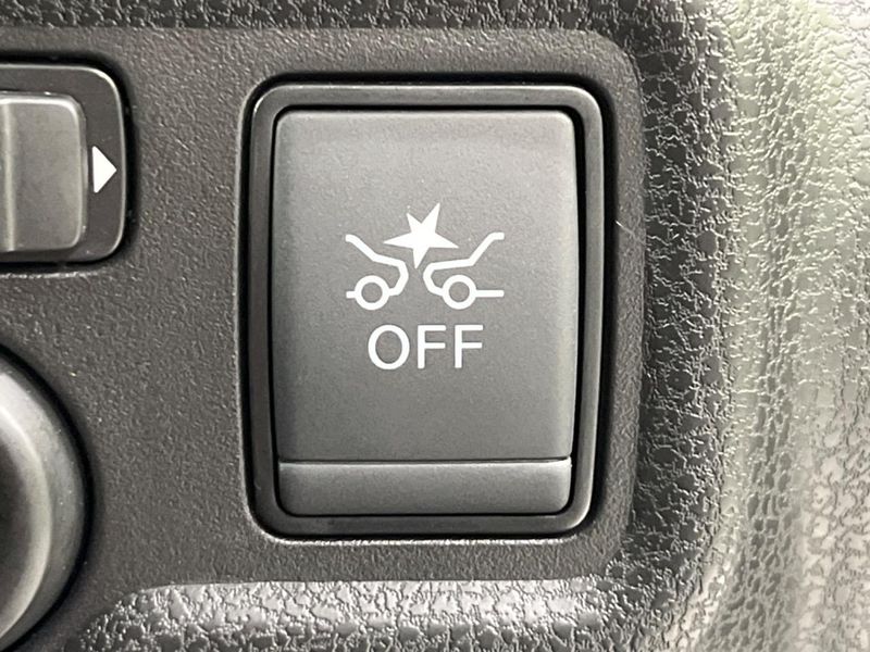 2018 Nissan Note DAA-HE12 (UW-6a77ef413a9be)[7]
