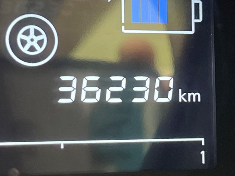 2018 Nissan Note DAA-HE12 (UW-6a77ef413a9be)[2]