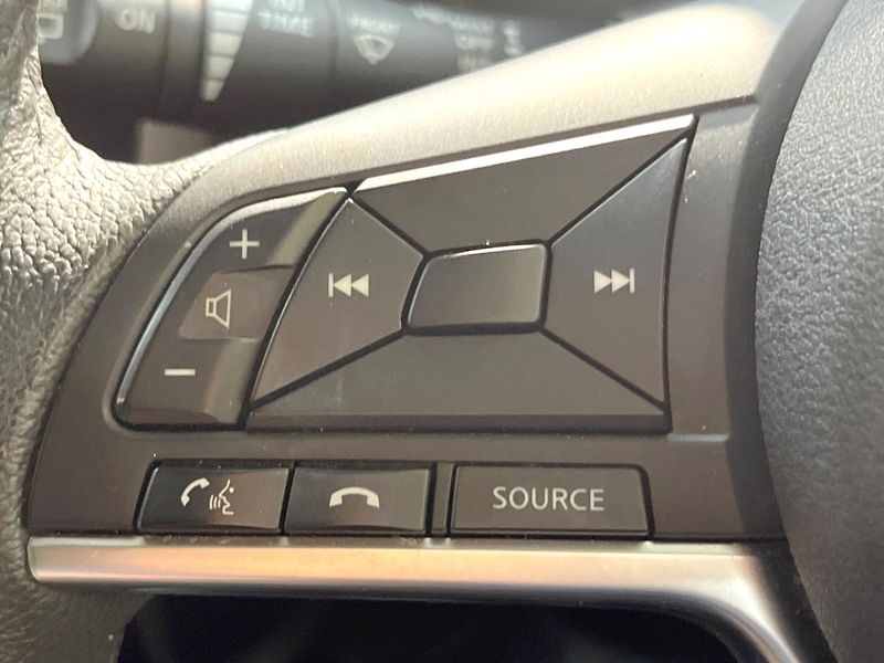 2018 Nissan Note DAA-HE12 (UW-6a77ef417a4c6)[23]