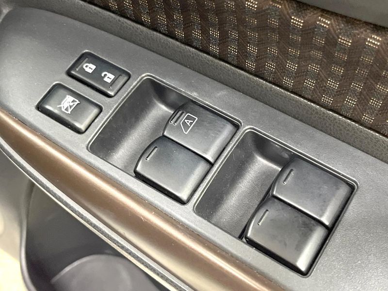 2018 Nissan Note DAA-HE12 (UW-6a77ef417a4c6)[13]