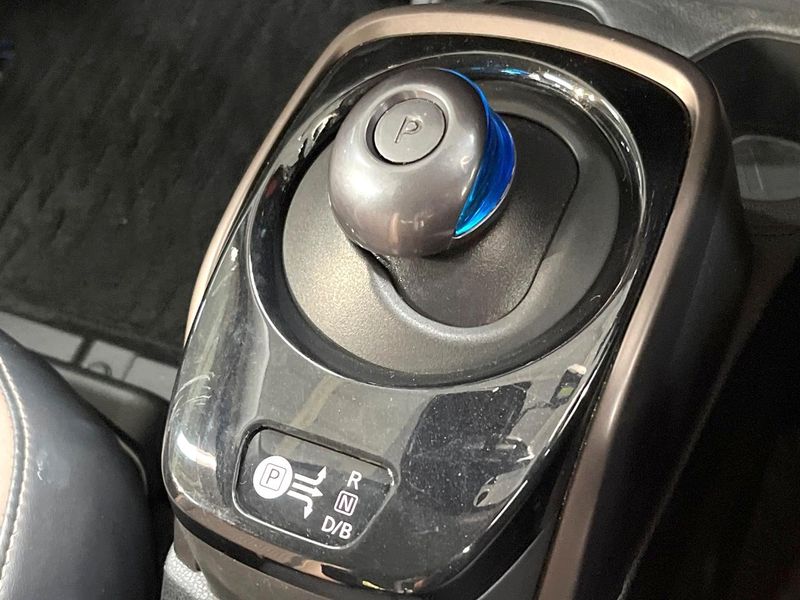 2018 Nissan Note DAA-HE12 (UW-6a77ef417a4c6)[19]
