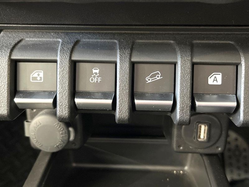 2021 Suzuki Jimny 3BA-JB64W (UW-6a77ef640846d)[18]