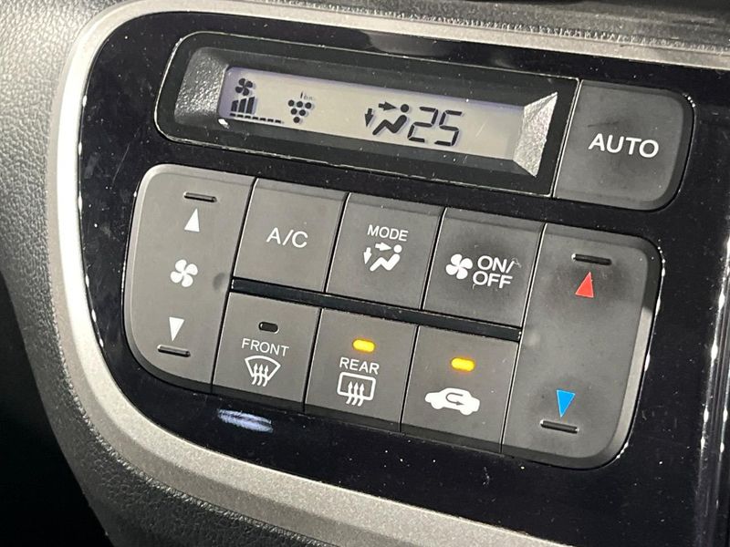 2014 Honda N-BOX CUSTOM DBA-JF1 (UW-6a77ef7e85f4e)[26]