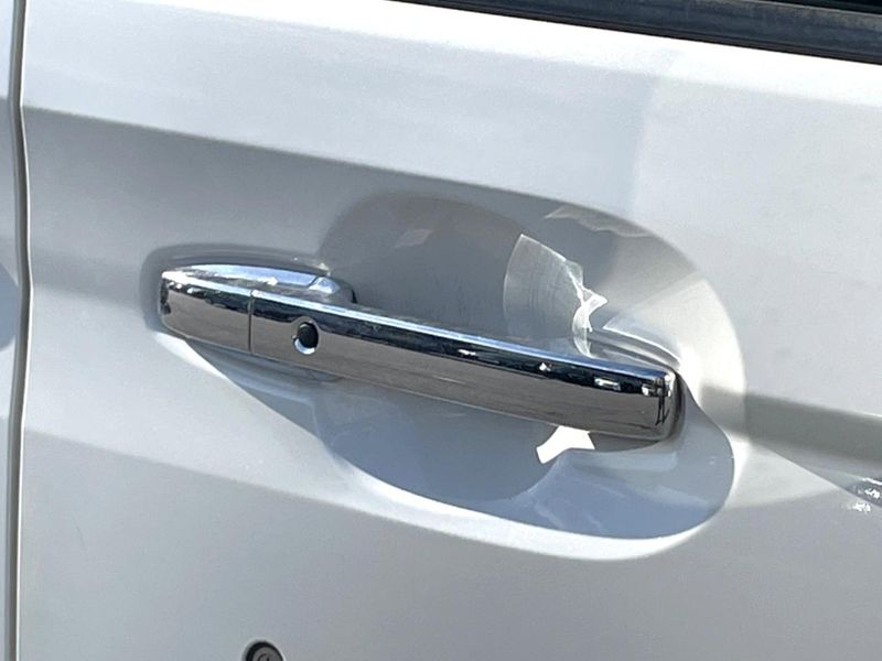 2017 Honda N-BOX CUSTOM DBA-JF3 (UW-6a77ef83988ce)[19]