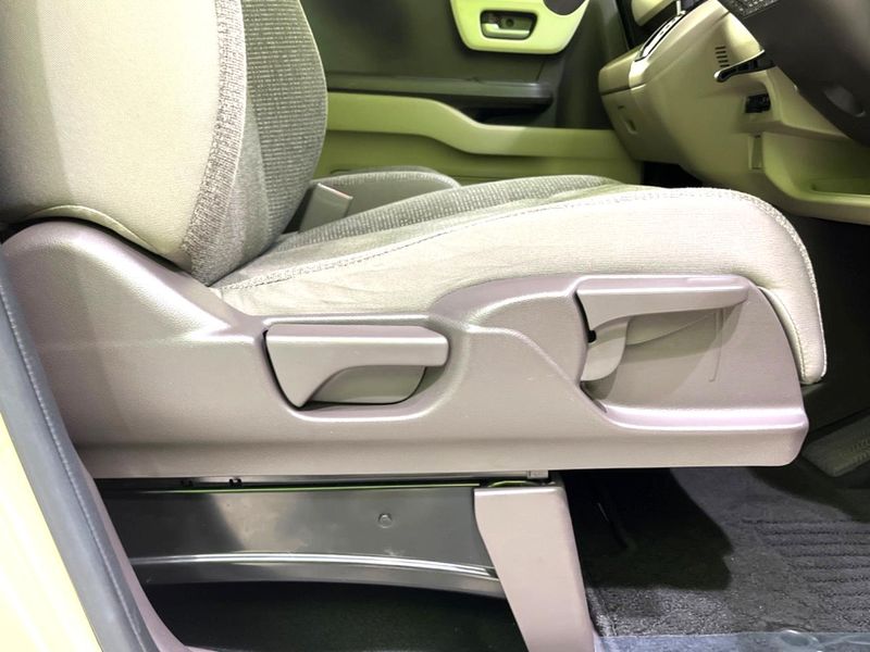 2018 Honda N-BOX DBA-JF3 (UW-6a77ef8765d80)[23]