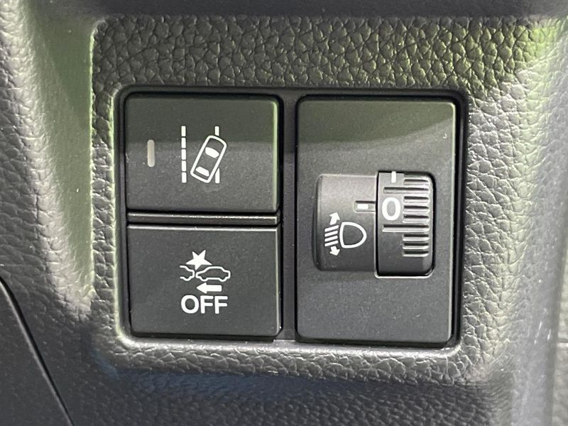 2024 Honda N-BOX CUSTOM 6BA-JF3 (UW-6a77efa04fb99)[17]