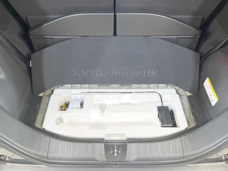 2025 Honda N-BOX CUSTOM 6BA-JF5 (UW-6a77efab4eb5e)[24]
