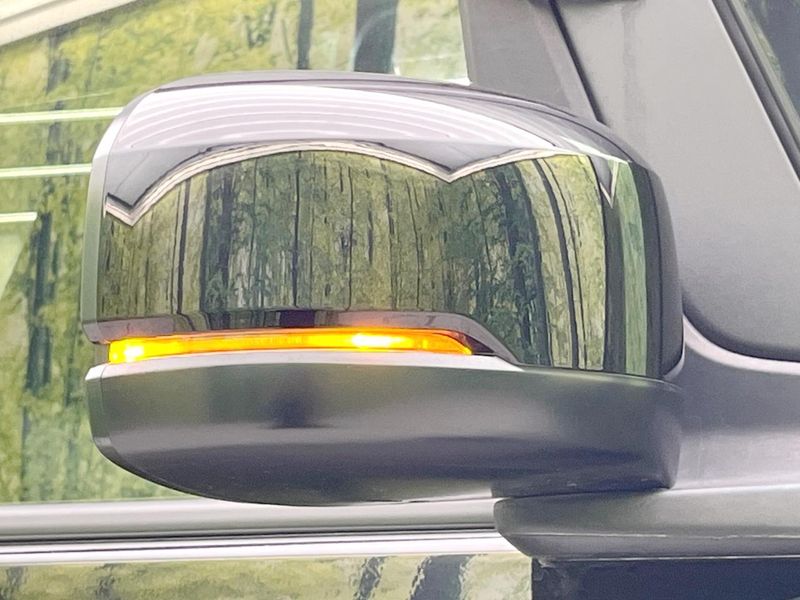 2025 Honda N-BOX CUSTOM 6BA-JF5 (UW-6a77efab4eb5e)[14]