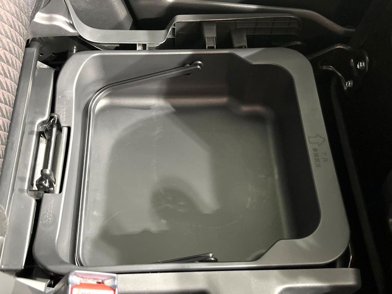 2021 Suzuki Solio Bandit 5AA-MA37S (UW-6a77f057903d2)[24]