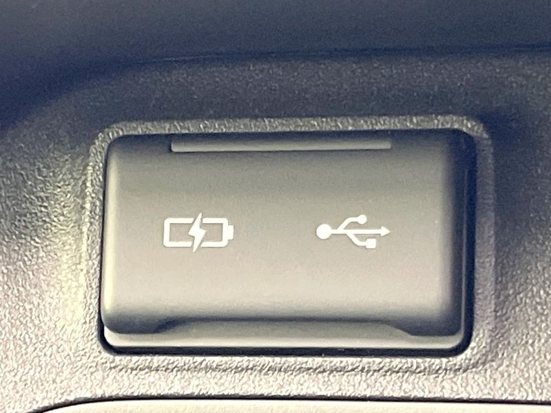 2024 Toyota Sienta 6AA-MXPL10G (UW-6a77f0f308cc5)[23]