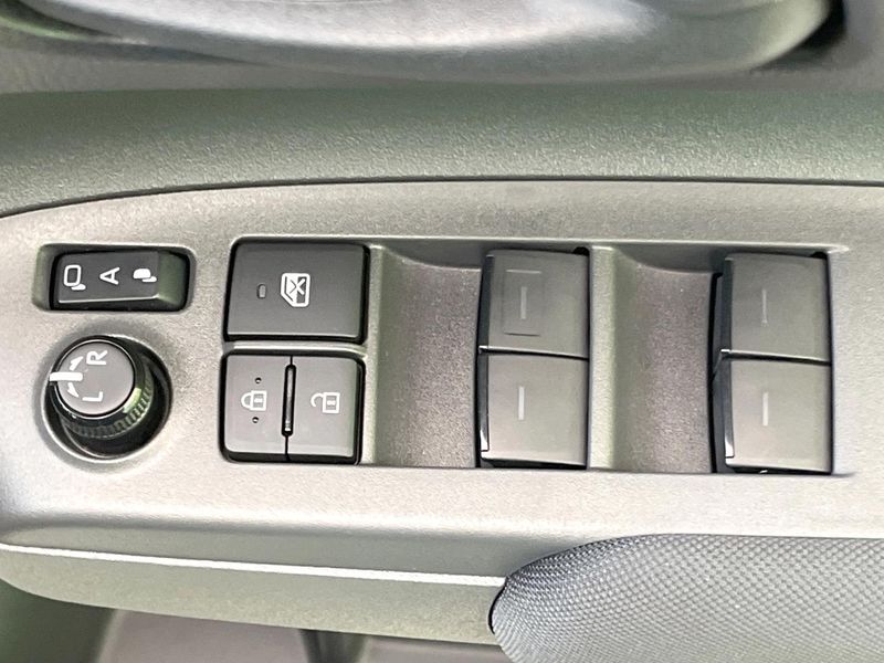 2024 Toyota Sienta 6AA-MXPL10G (UW-6a77f0f308cc5)[8]