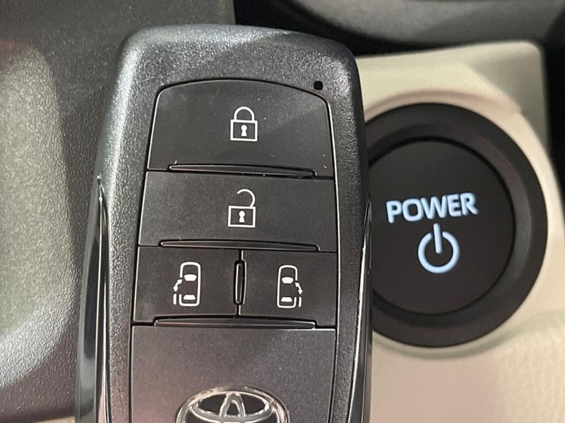 2026 Toyota Sienta 6AA-MXPL10G (UW-6a77f0f840f25)[22]