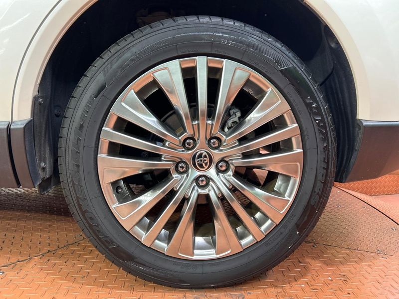 2022 Toyota Harrier 6BA-MXUA80 (UW-6a77f10117515)[5]
