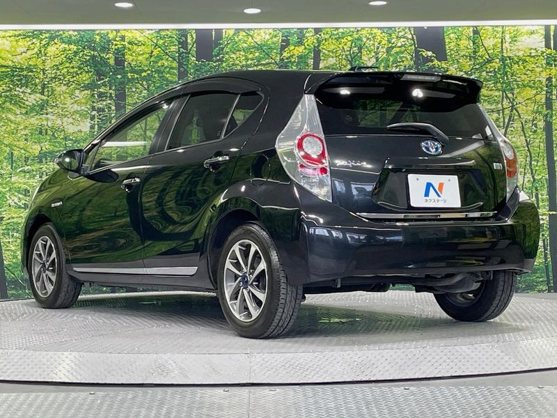 2014 Toyota Aqua DAA-NHP10 (UW-6a77f130c97f7)[18]