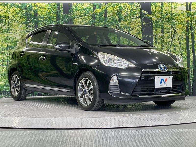 2014 Toyota Aqua DAA-NHP10 (UW-6a77f130c97f7)[14]