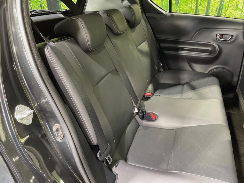 2014 Toyota Aqua DAA-NHP10 (UW-6a77f130c97f7)[29]